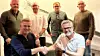 På bildet ser vi bak fra venstre: Tore Tanem, Tor Håkon Prestvik, Øyvind Jakobsen, Johny Liamo, alle fra Elteam. Foran fra venstre: Stig Tøndervik, Elteam, og Lars Ole Hageskal, Konstel.