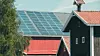 EGEN STRØM PÅ TAKET: Interessen for installasjon av solenergi har tatt seg opp igjen blant bøndene, ifølge flere fagmiljøer. Foto: Landkreditt