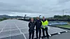 På bildet ser vi, Fredrik Aase og Magne Klingsheim i Astera Solar og Kristinn Halldorsson fra FLOW Elektro Sør-Vest.