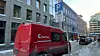 Det er ekstra viktig å få elektrifisert de mange varebilene som kjører ut og inn av byene. Det vil påvirke byluften i tillegg til at det gir betydelige kutt i klimautslippene. Her en av Posten elektriske varebiler parkert i Oslo sentrum. Foto: Karoline Haugland, Norsk elbilforening