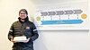- Vi gratulerer Andreas med «vel blåst» og bestått fagprøve. Fredagen før påskeuken startet med kake for å feire Andreas, daglig leder sier Bengt Ulvin.
