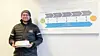 - Vi gratulerer Andreas med «vel blåst» og bestått fagprøve. Fredagen før påskeuken startet med kake for å feire Andreas, daglig leder sier Bengt Ulvin.