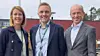 Eviny Solutions blir et selskap i AF Gruppen. Konsernsjef Ragnhild Janbu Fresvik i Eviny, administrerende direktør Helge Rysjedal i Eviny Solutions (i midten) og konserndirektør Tormod Solberg i AF Gruppen er samstemte om at det vil styrke posisjonen til Eviny Solutions.Foto: Eviny / Marte Leirvåg